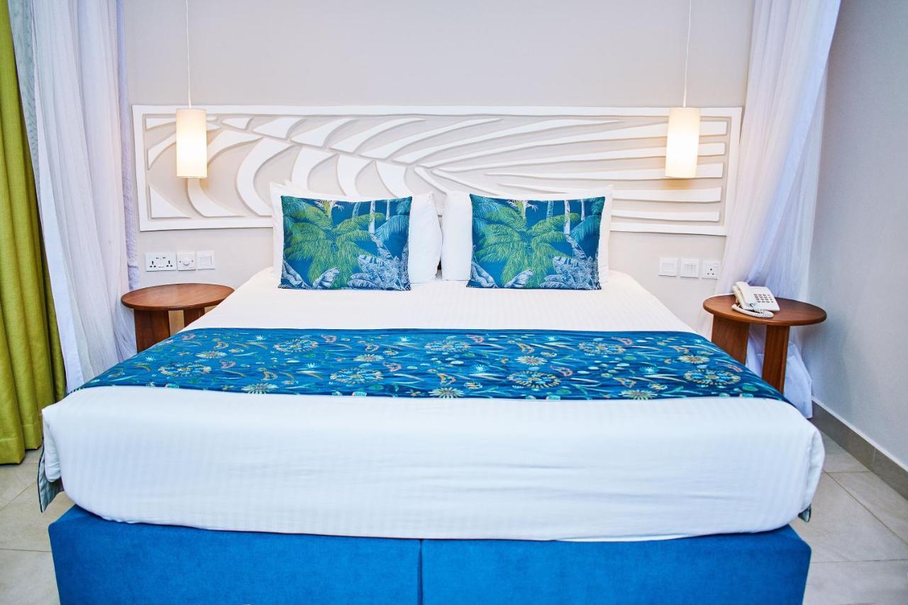 Neptune Village Beach Resort & Spa Galu 외부 사진
