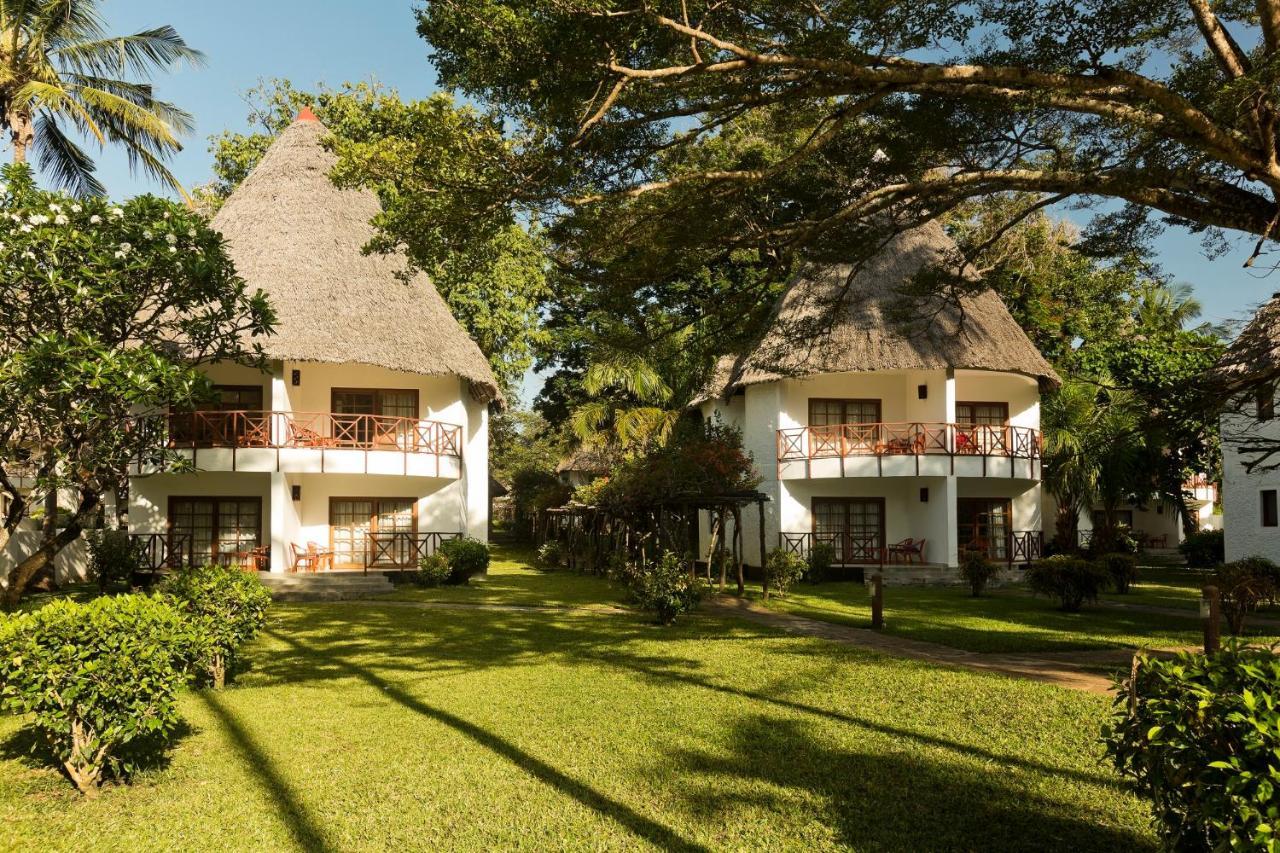 Neptune Village Beach Resort & Spa Galu 외부 사진