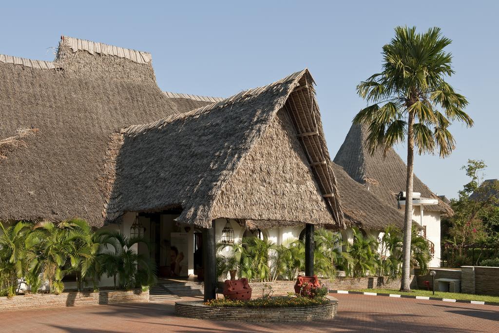 Neptune Village Beach Resort & Spa Galu 외부 사진