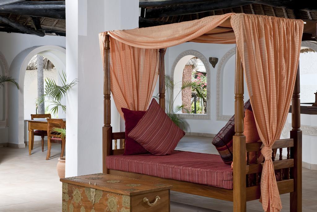 Neptune Village Beach Resort & Spa Galu 외부 사진