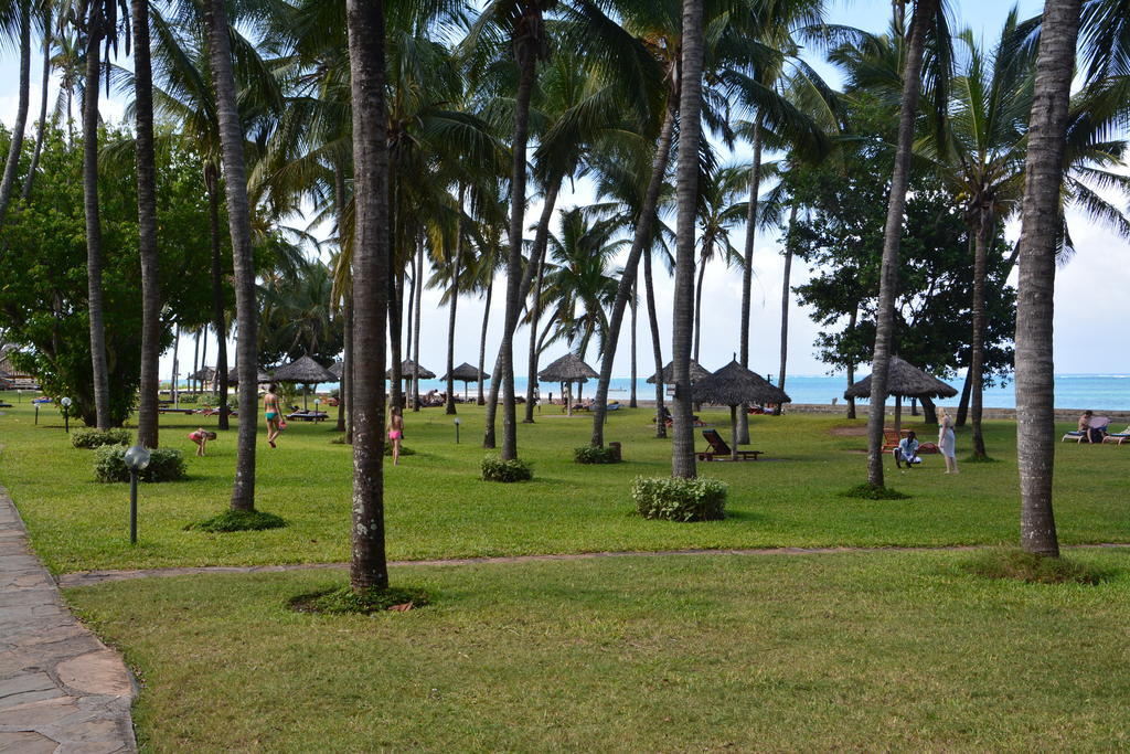 Neptune Village Beach Resort & Spa Galu 외부 사진